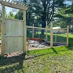 Micro Hotel - Camp Bluestone